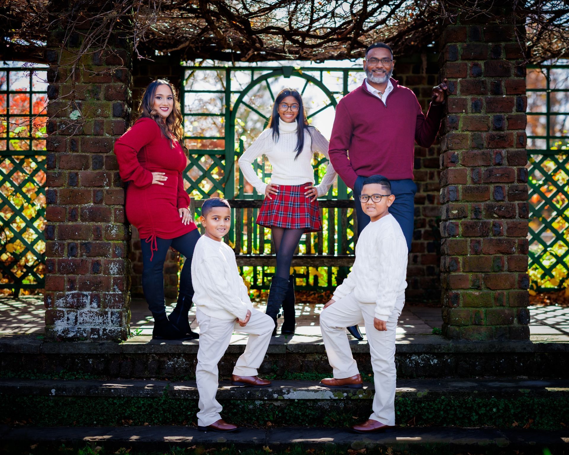 Outdoor Family Holiday Photoshoot Rockefeller Center NY | Holiday Family Photos NY | New York Family Holidays Photography |  NY Family Christmas Holiday Photoshoot | Family Photoshoot Christmas NY
