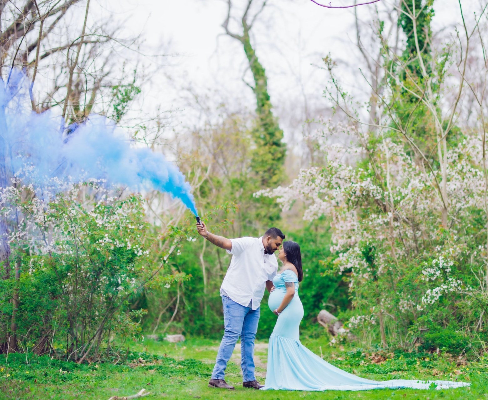 Maternity Photo Shoot | NY Outdoor Lake Maternity Photography | Family Shoot | NYC Photographer | maternity photographer long island | pregnancy photo shoot nyc | pregnancy photography nyc