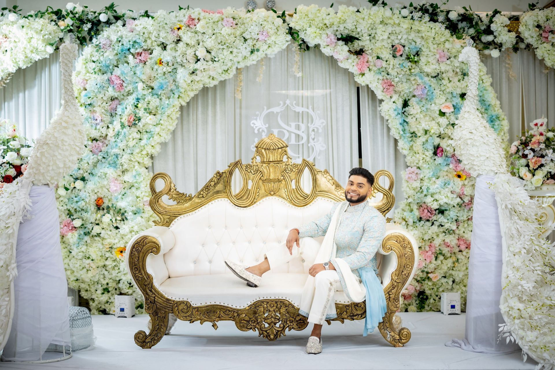 indian pre wedding photography | sangeet indian wedding photoshoot | mehndi night wedding photography 