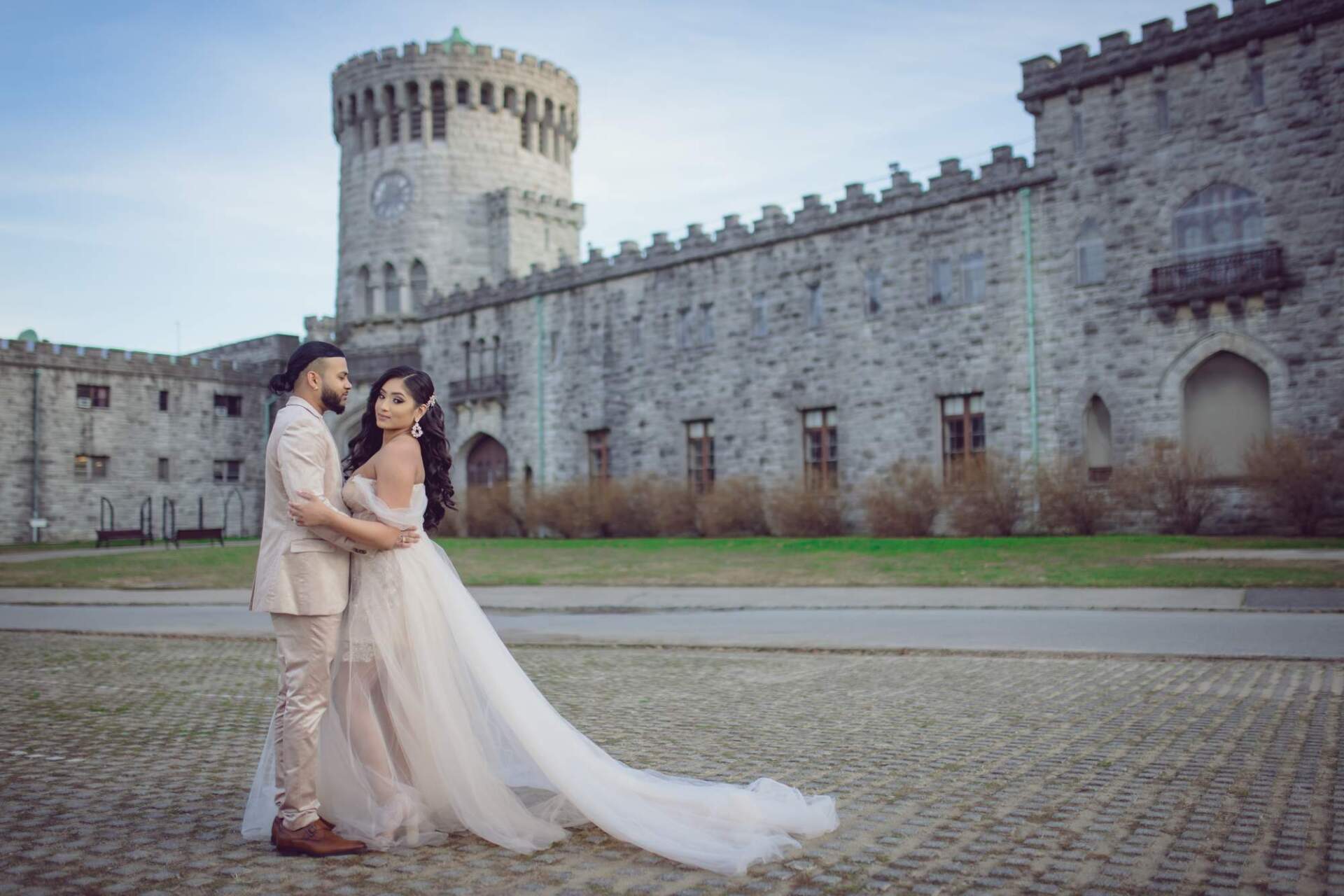Engagement Photos | Engagement Shoot | Engagement Photographer | Outdoor Engagement Photoshoot | Best Engagement Photographer