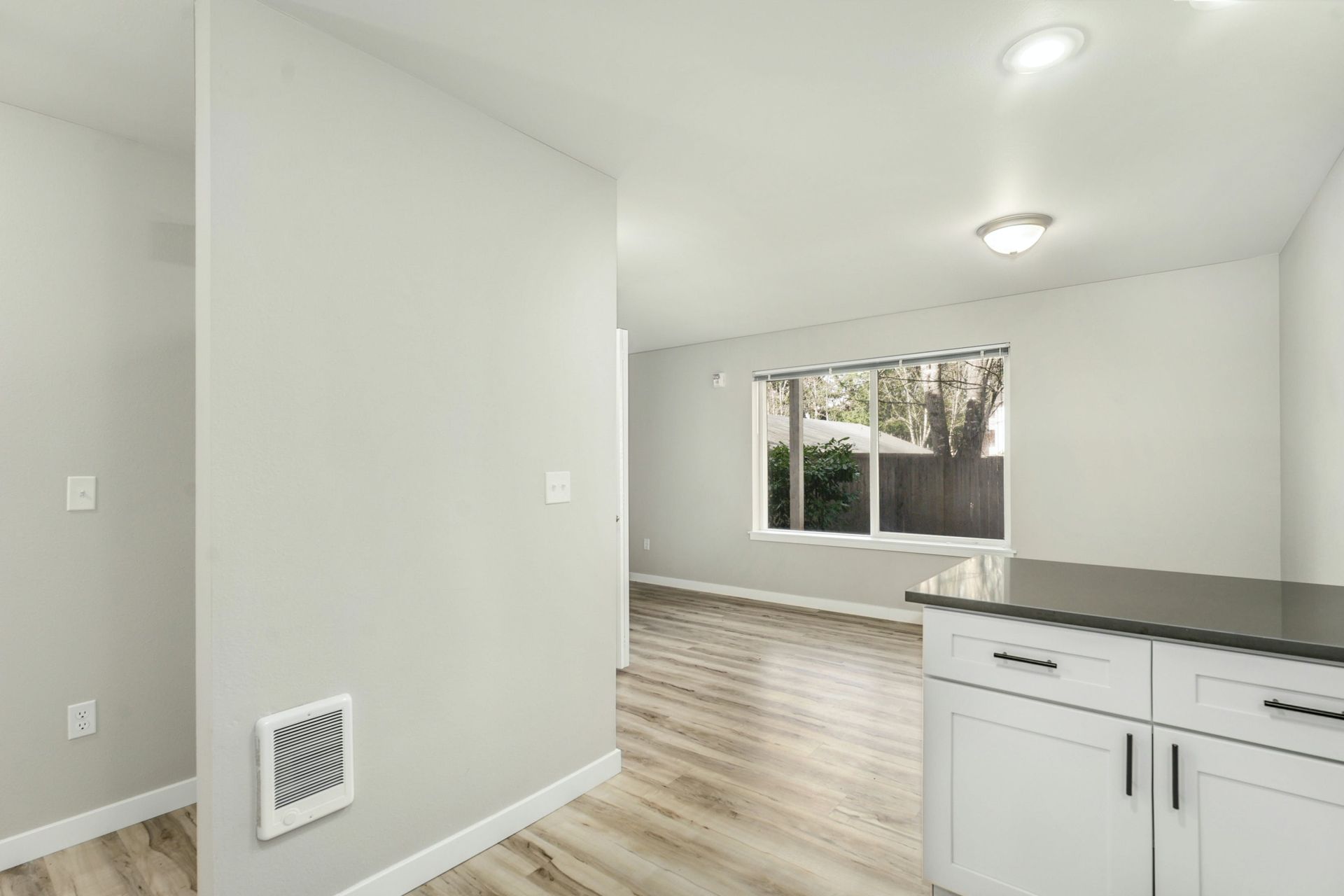 b8 kitchen