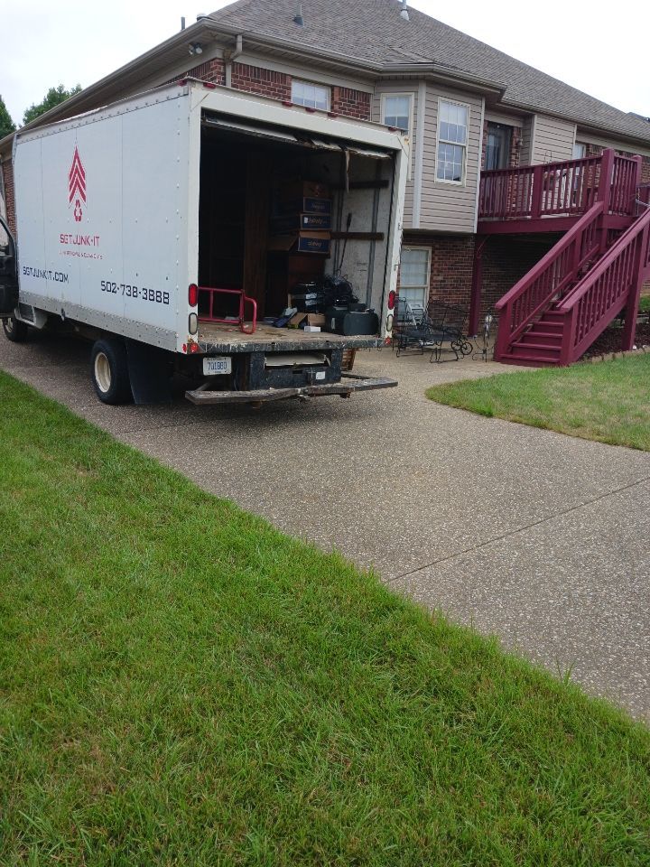 Why Homeowners in Mount Washington KY Trust Professional Junk Removal Services