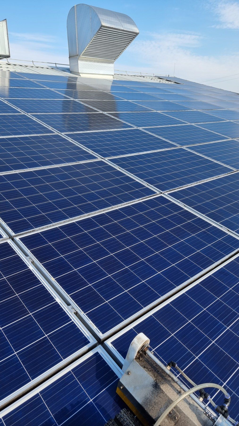 Solarni paneli industrije lijekova nakon profesionalnog čišćenja