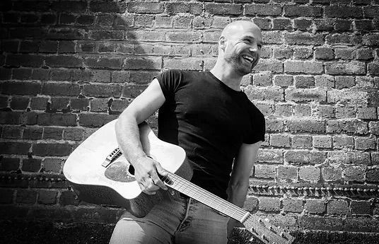 Nick Morgan musician at La Dragon