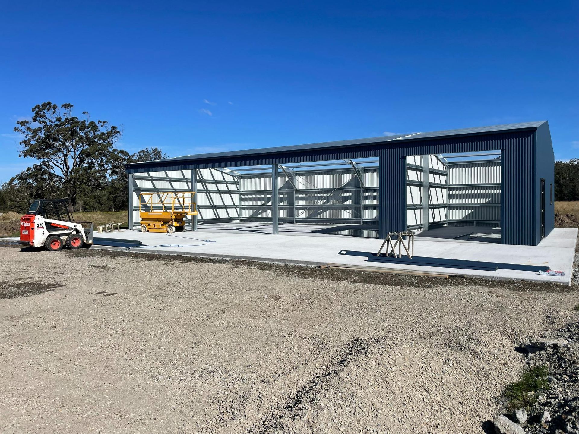 Steel-framed warehouse construction in Port Macquarie, NSW. 