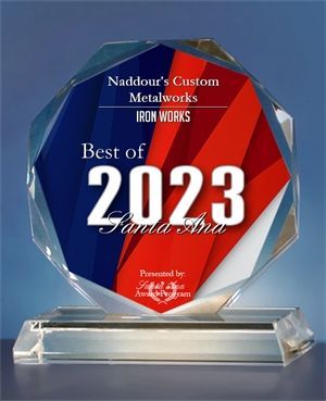 A plaque that says best of 2023 on it