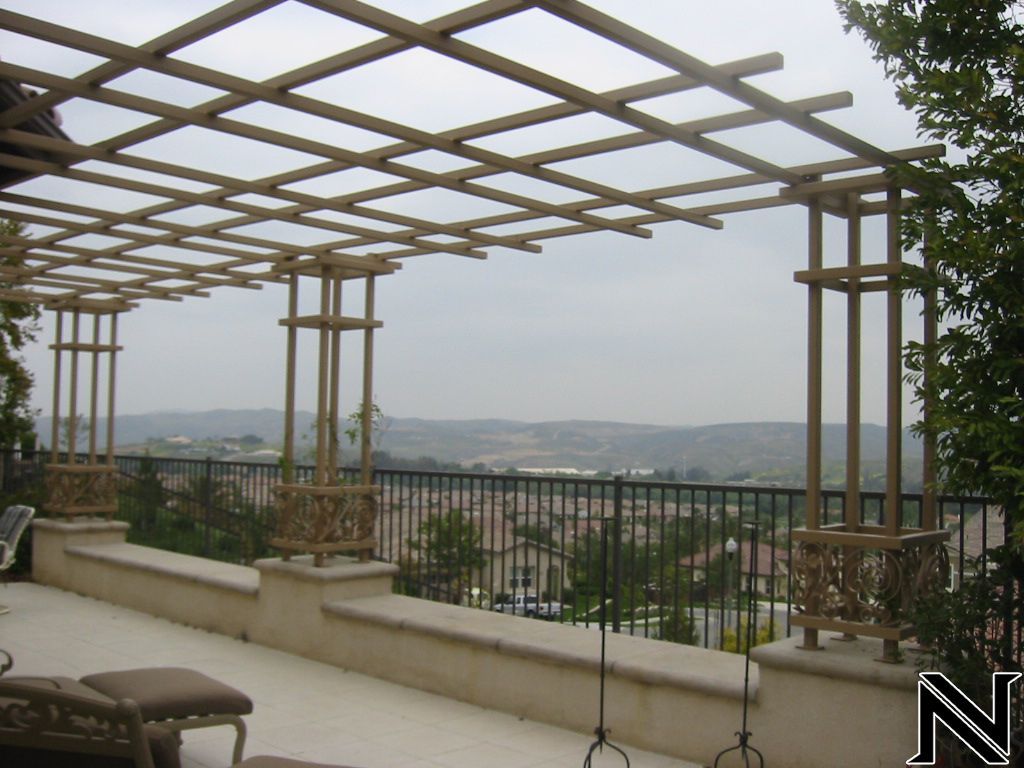 A pergola with the letter n on it