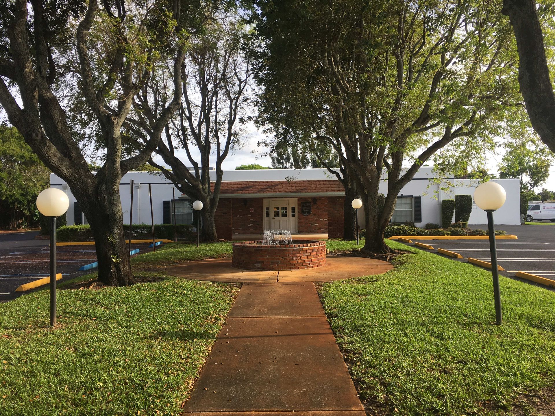 Scobee-Combs-Bowden Funeral Home & Crematory | Boynton Beach, FL