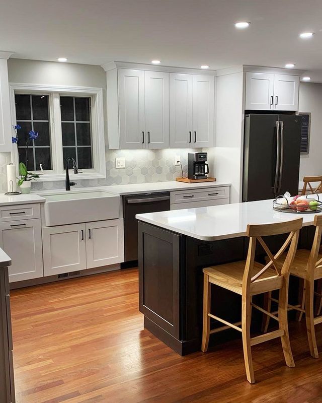Updated Traditional/Transitional Kitchen Remodel by Vintage Contracting project photo 7