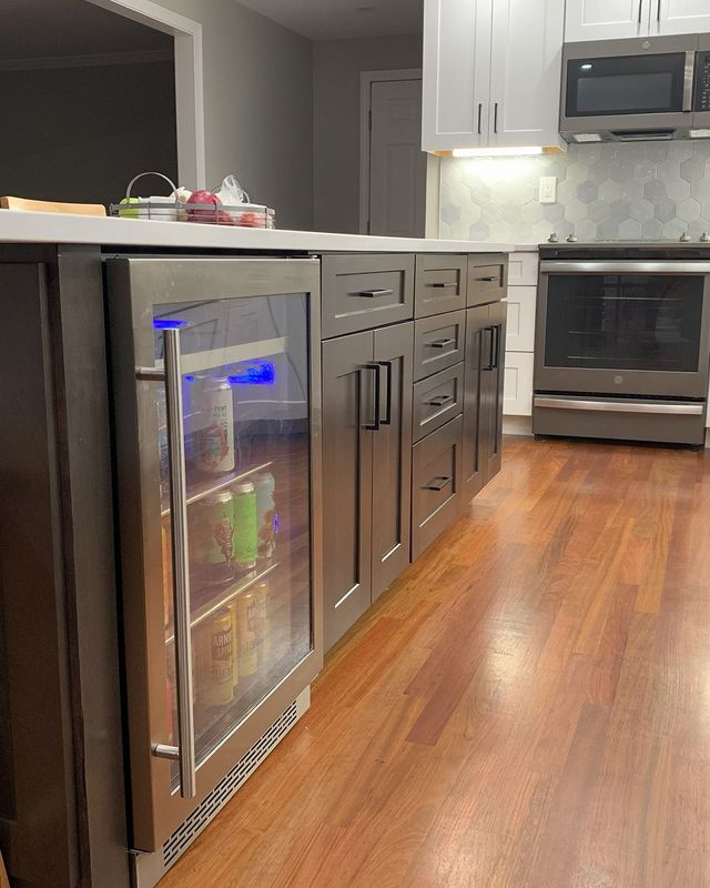 Updated Traditional/Transitional Kitchen Remodel by Vintage Contracting project photo 6