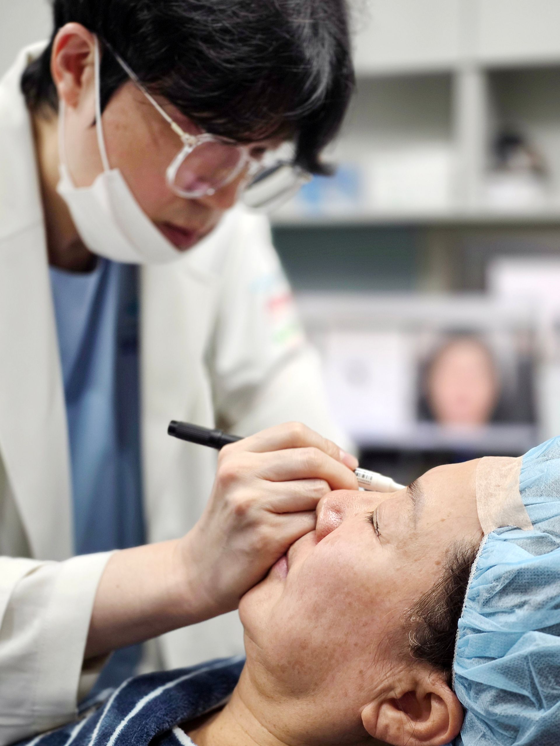 Son Hee-dong MD PhD Newline Clinic Busan doctor portrait placeholder