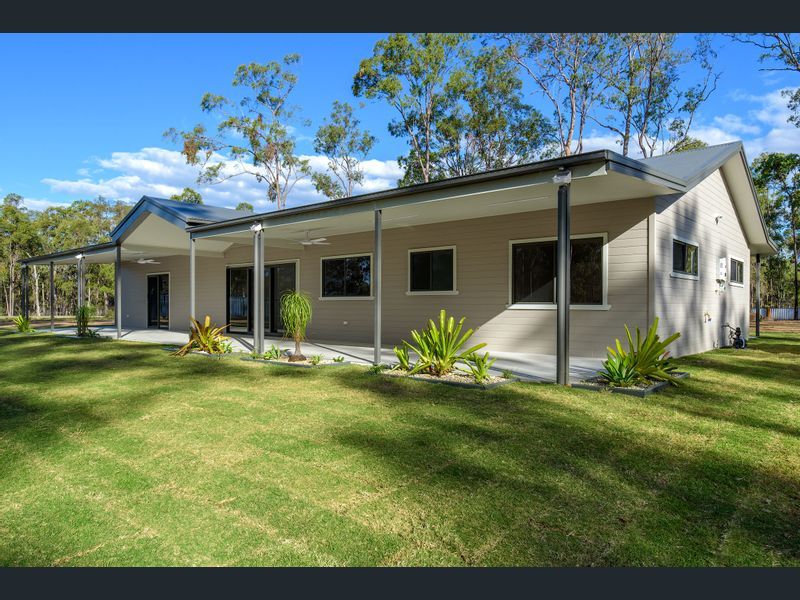 Home With Landscaped Lawn - Homes And Sheds Australia Wide