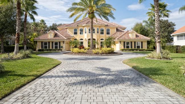 Elegant paver driveway installation by experienced driveway contractors in South Florida