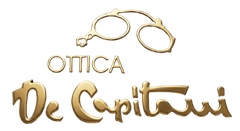 Logo di occhiali dorati con la scritta "OTTICA De Cristofari" su sfondo bianco.
