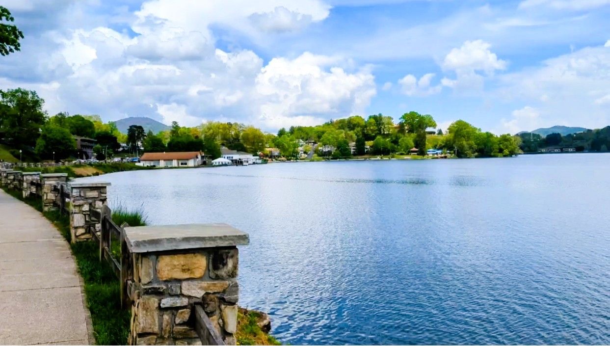 Lake Junaluska walking trail near Waynesville NC