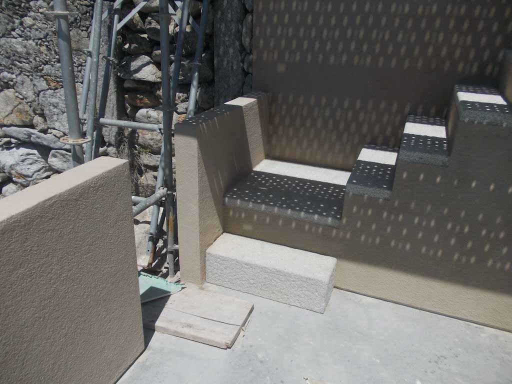 picture of venezia stucco dilavato external little wall with stairs