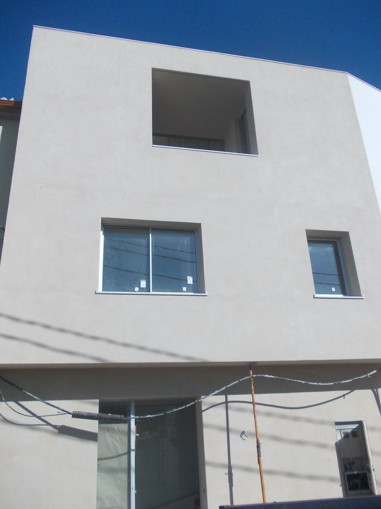 picture of external walls of a house with venezia stucco dilavato product applied