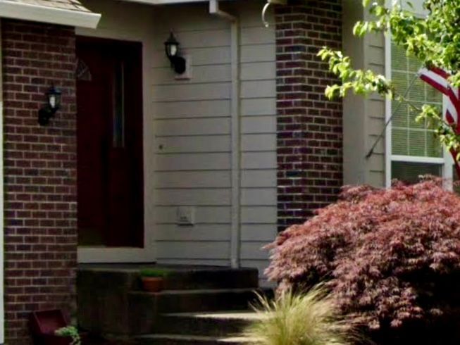 Before Crown Installed Custom Railings on this entryway in Wilsonville, OR