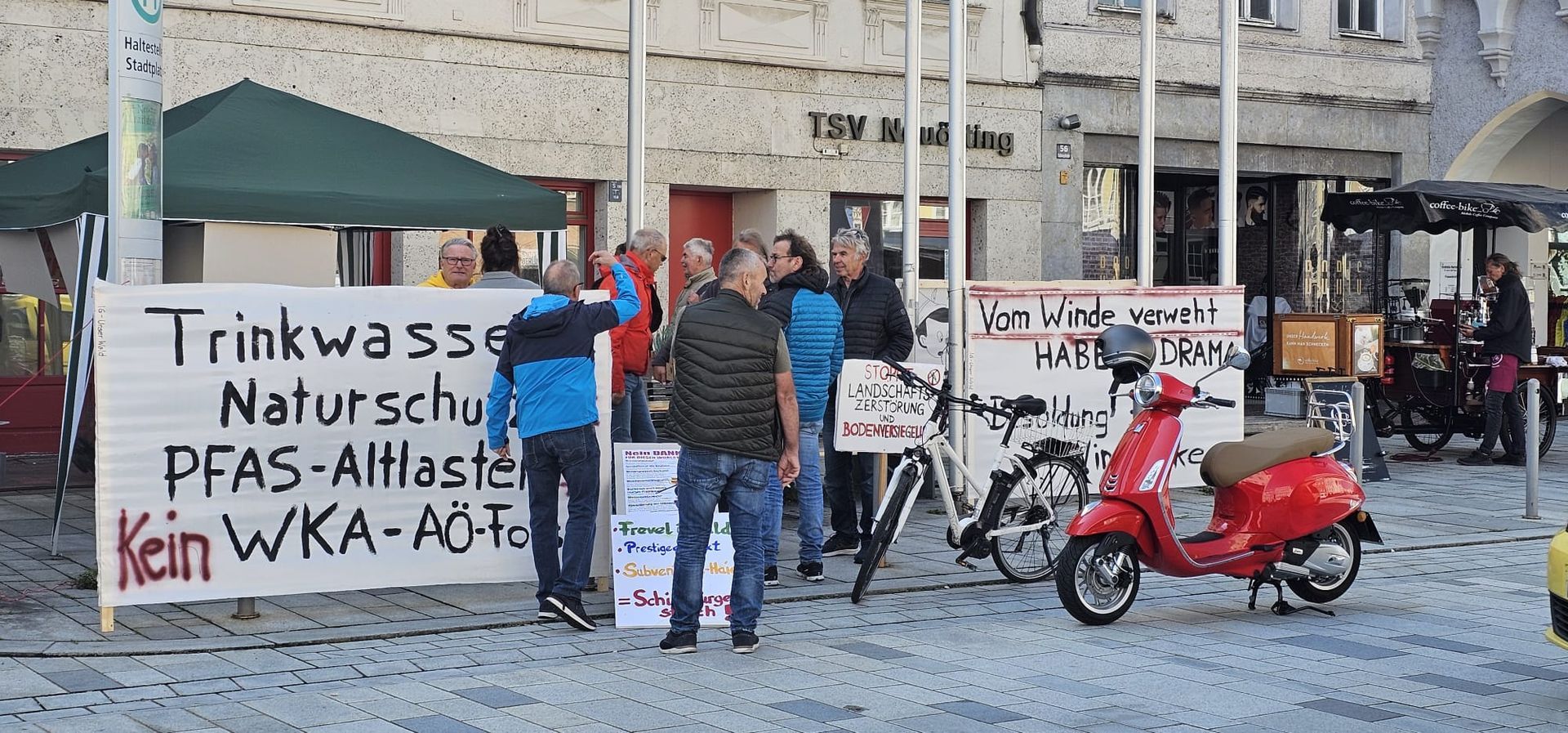 Protestaktionen gegen Windkraft im Wald