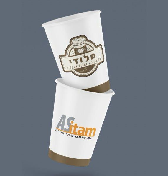 כוסות ממותגות