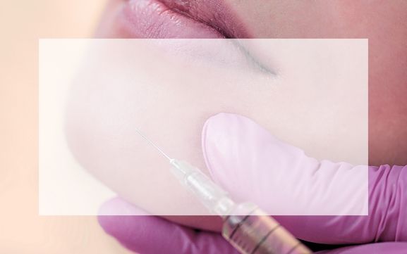 LIP FILLER PATIENT RECEIVING INJECTION