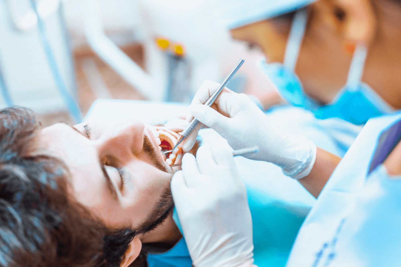 Gentle tooth extraction including wisdom tooth removal at dental clinic for safe and comfortable treatment