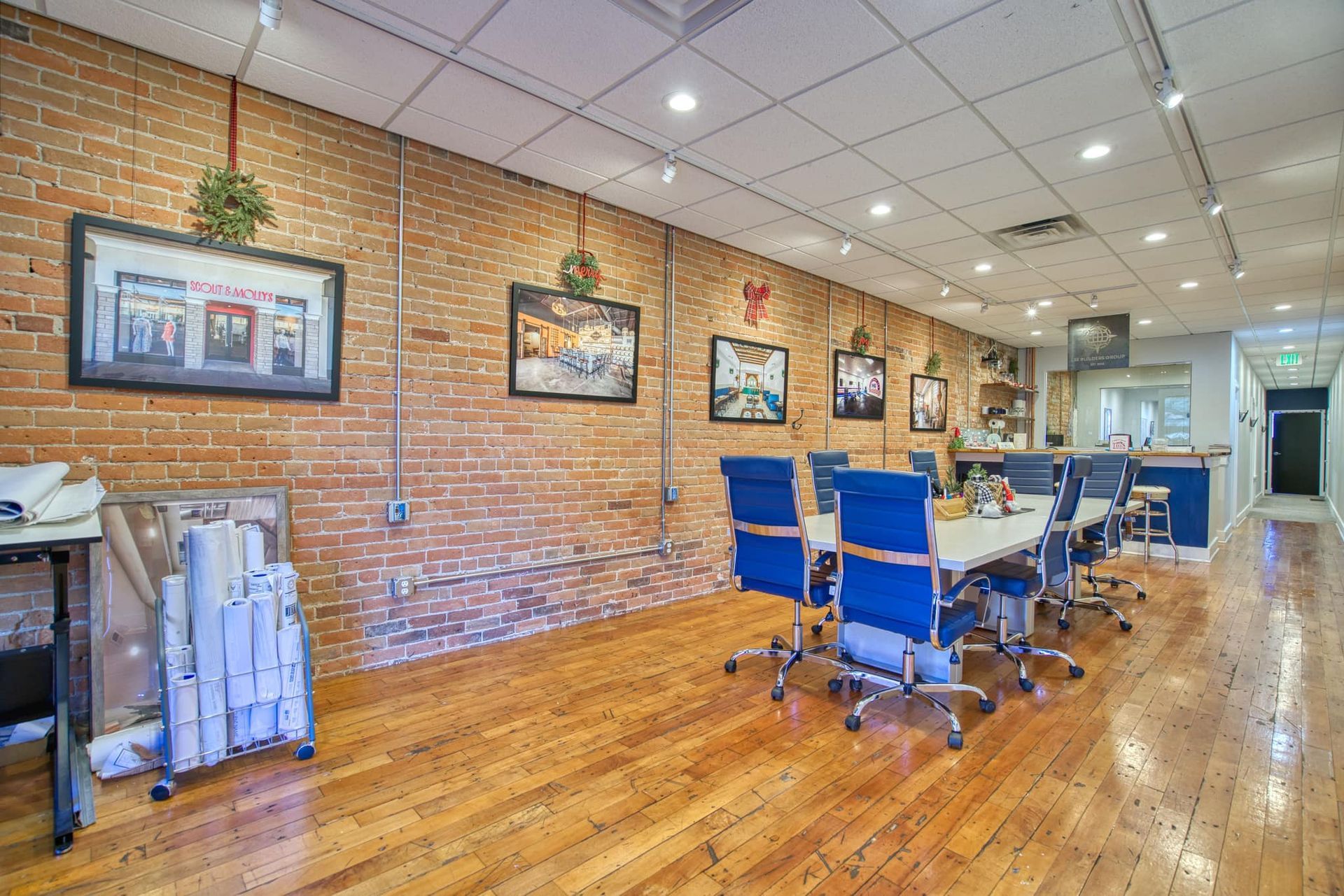 LSE - Shopping Centers & Retail - 318 Main Street