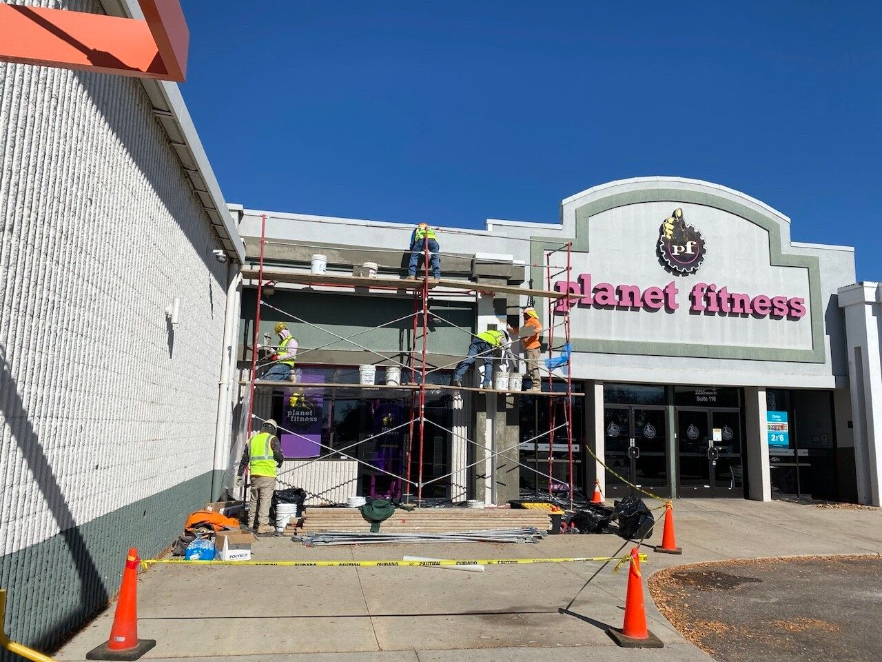 LSE - Shopping Centers & Retail - Horizon Park Shopping Center