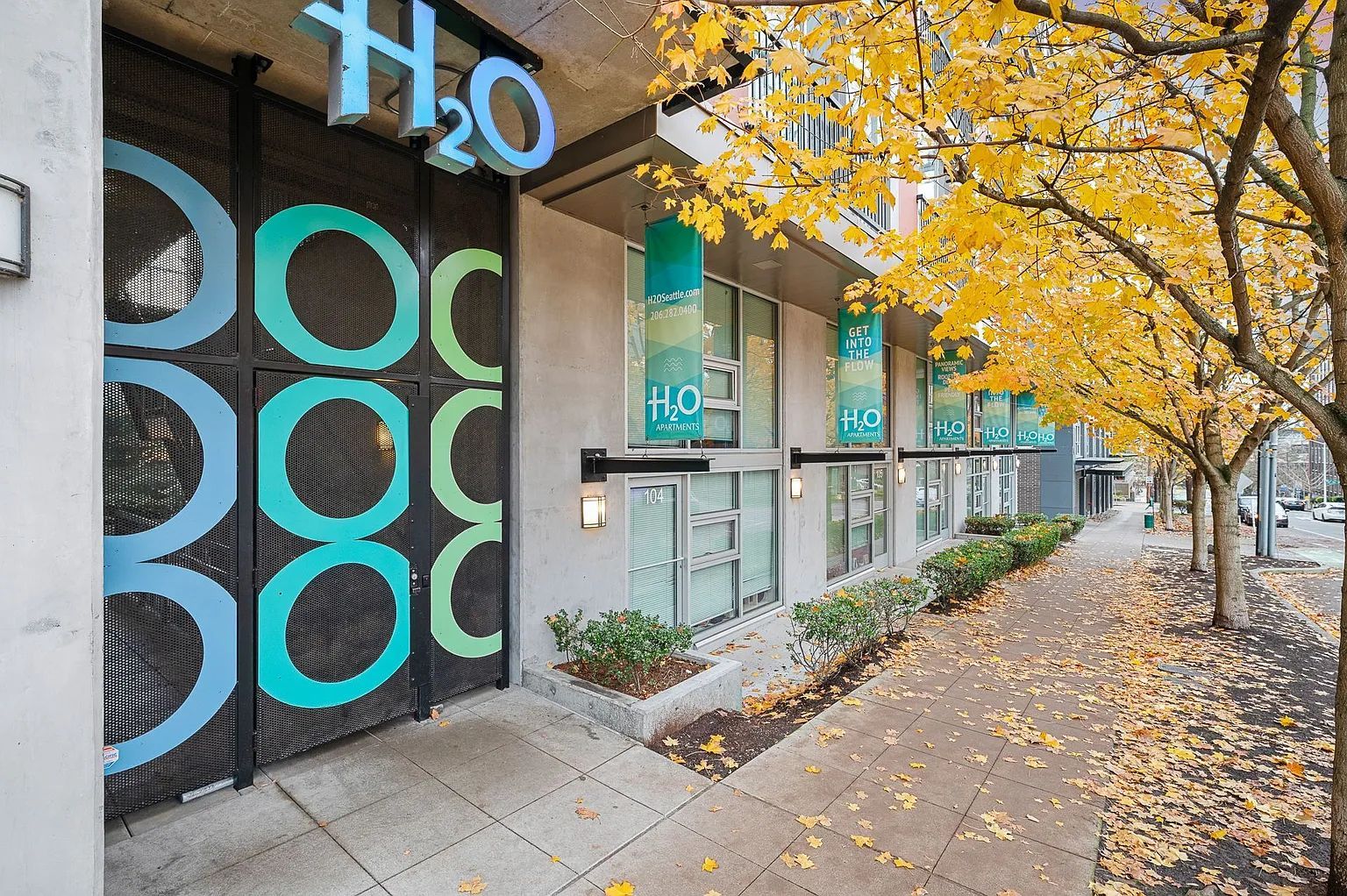 h20 apartment seattle outdoor with beautifull view outdor
