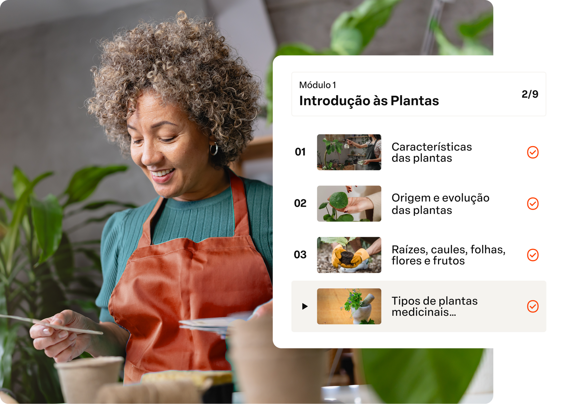 Mulher com suéter verde e avental laranja cuidando de plantas ao lado de um slide com uma aula sobre cuidados com plantas.