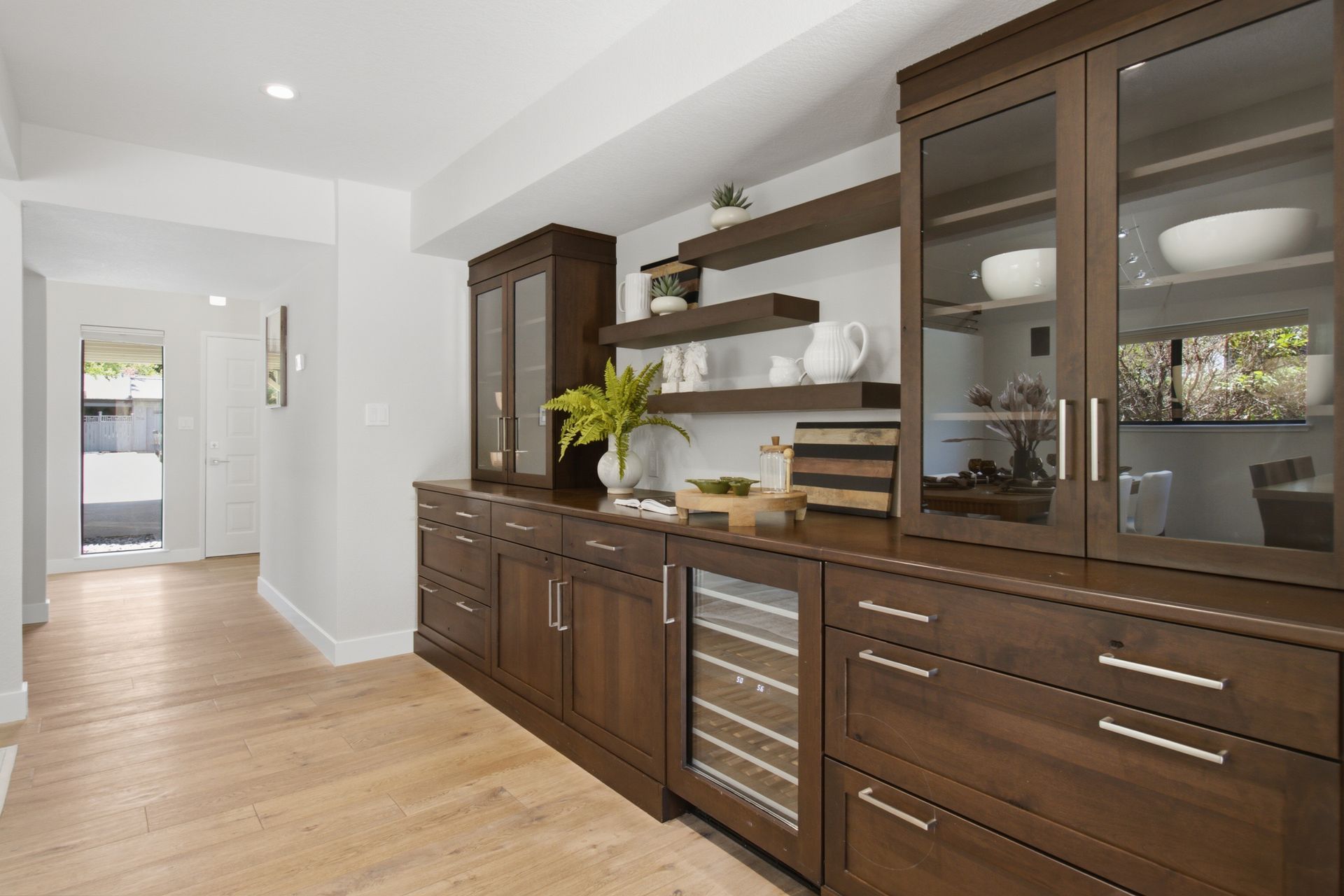 Home for sale - 901 Pamplona Avenue, Davis, CA. Contact Ginny Parks today