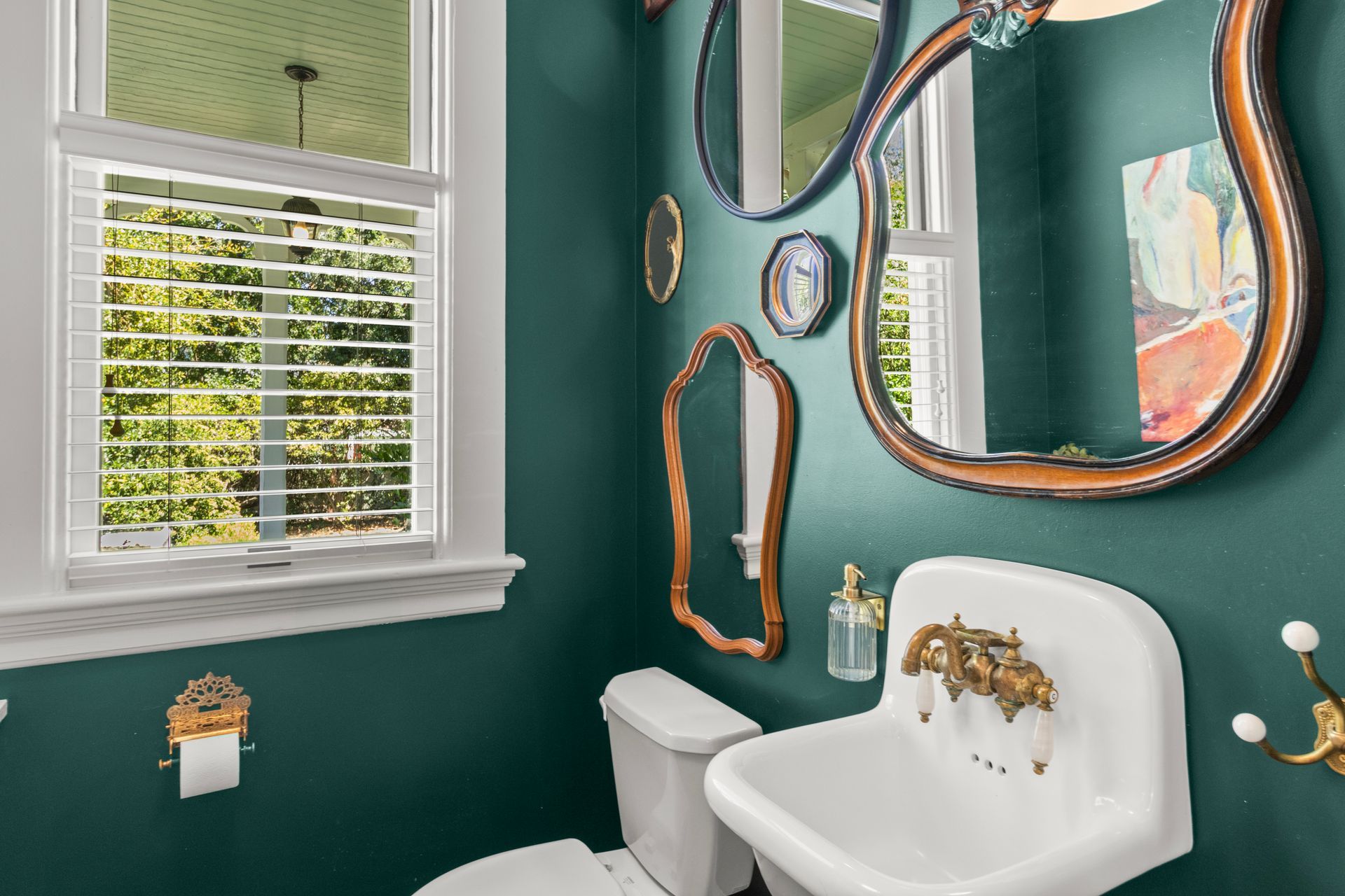 2727 Russell Boulevard, Davis, CA, USA Home for Sale, with an elegant interior and classic design