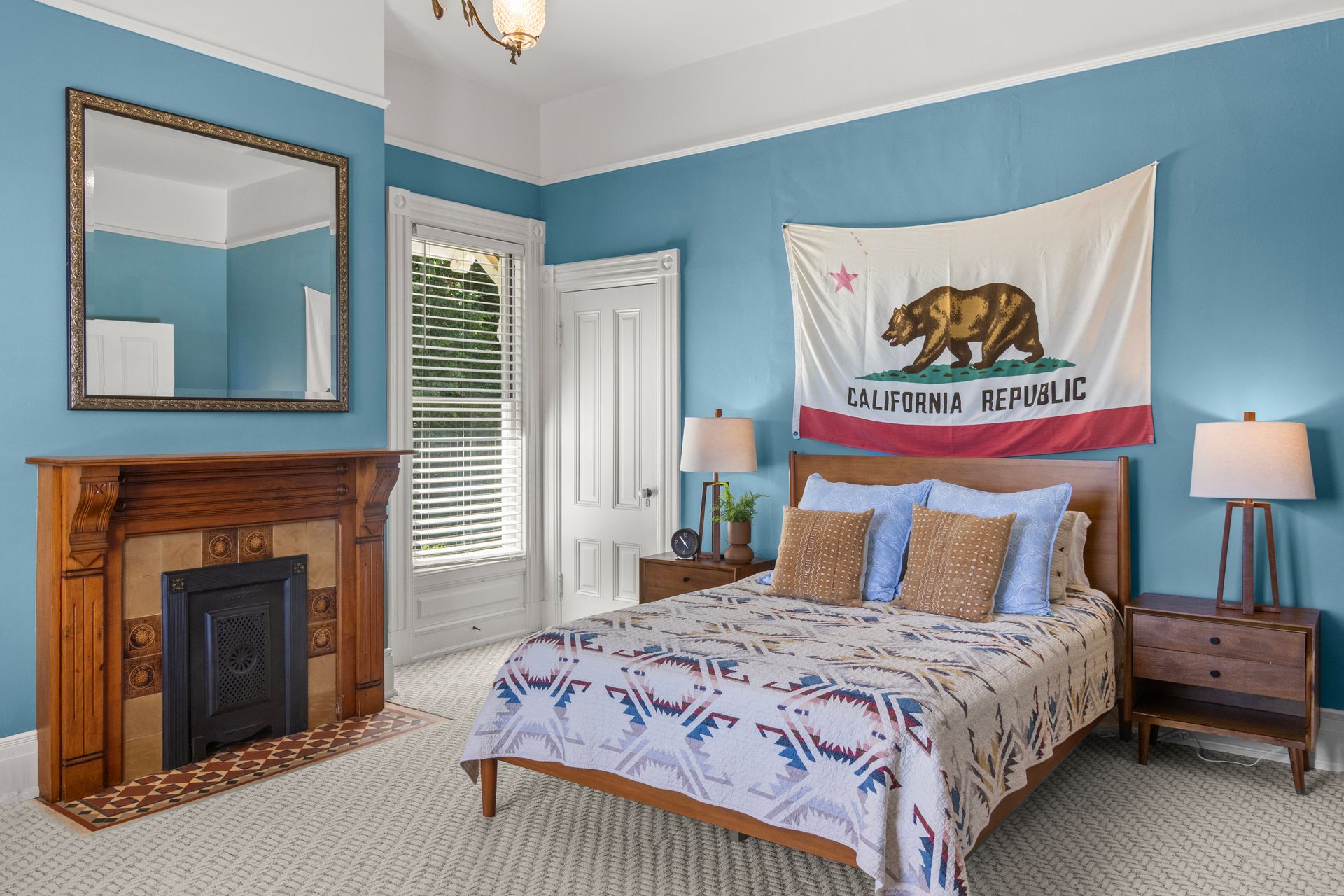 2727 Russell Boulevard, Davis, CA, USA Home for Sale, with an elegant interior and classic design