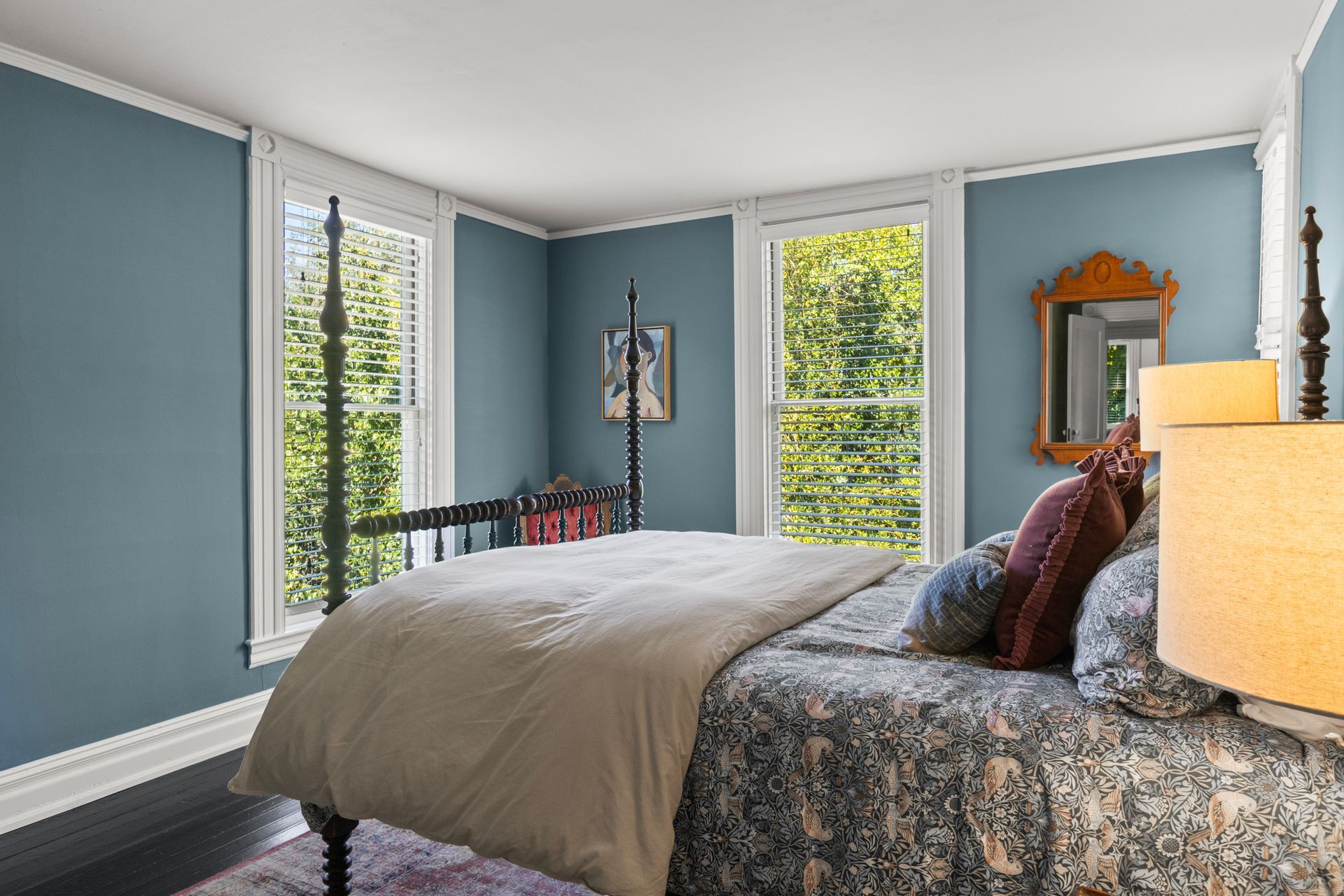 2727 Russell Boulevard, Davis, CA, USA Home for Sale, with an elegant interior and classic design