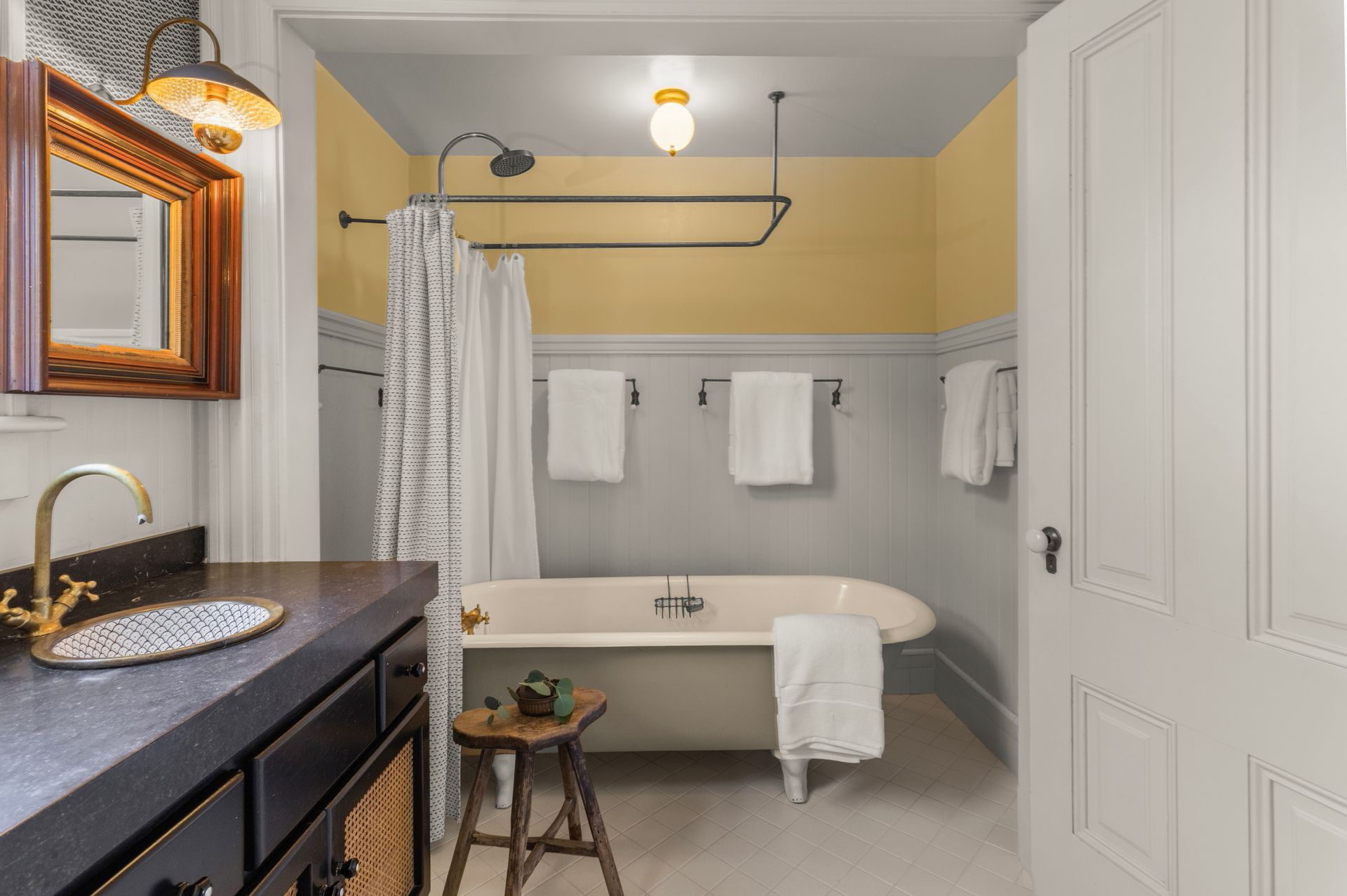 2727 Russell Boulevard, Davis, CA, USA Home for Sale, with an elegant interior and classic design