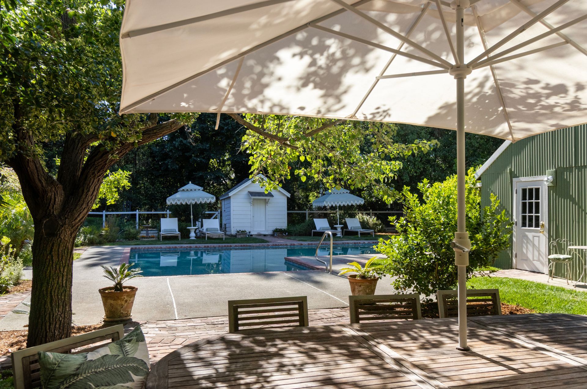 2727 Russell Boulevard, Davis, CA, USA Home for Sale, with an elegant interior and classic design