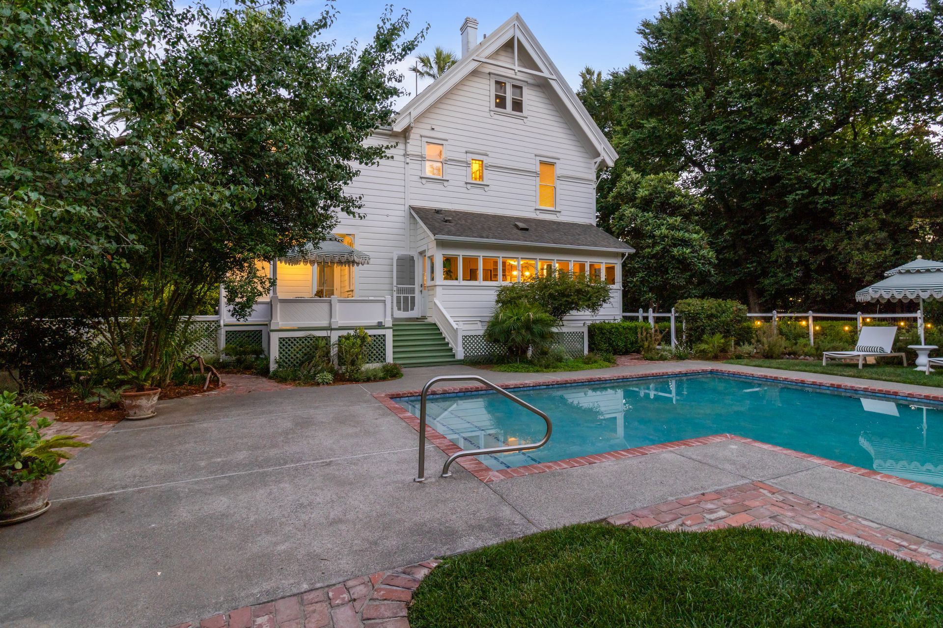 2727 Russell Boulevard, Davis, CA, USA Home for Sale, with an elegant interior and classic design