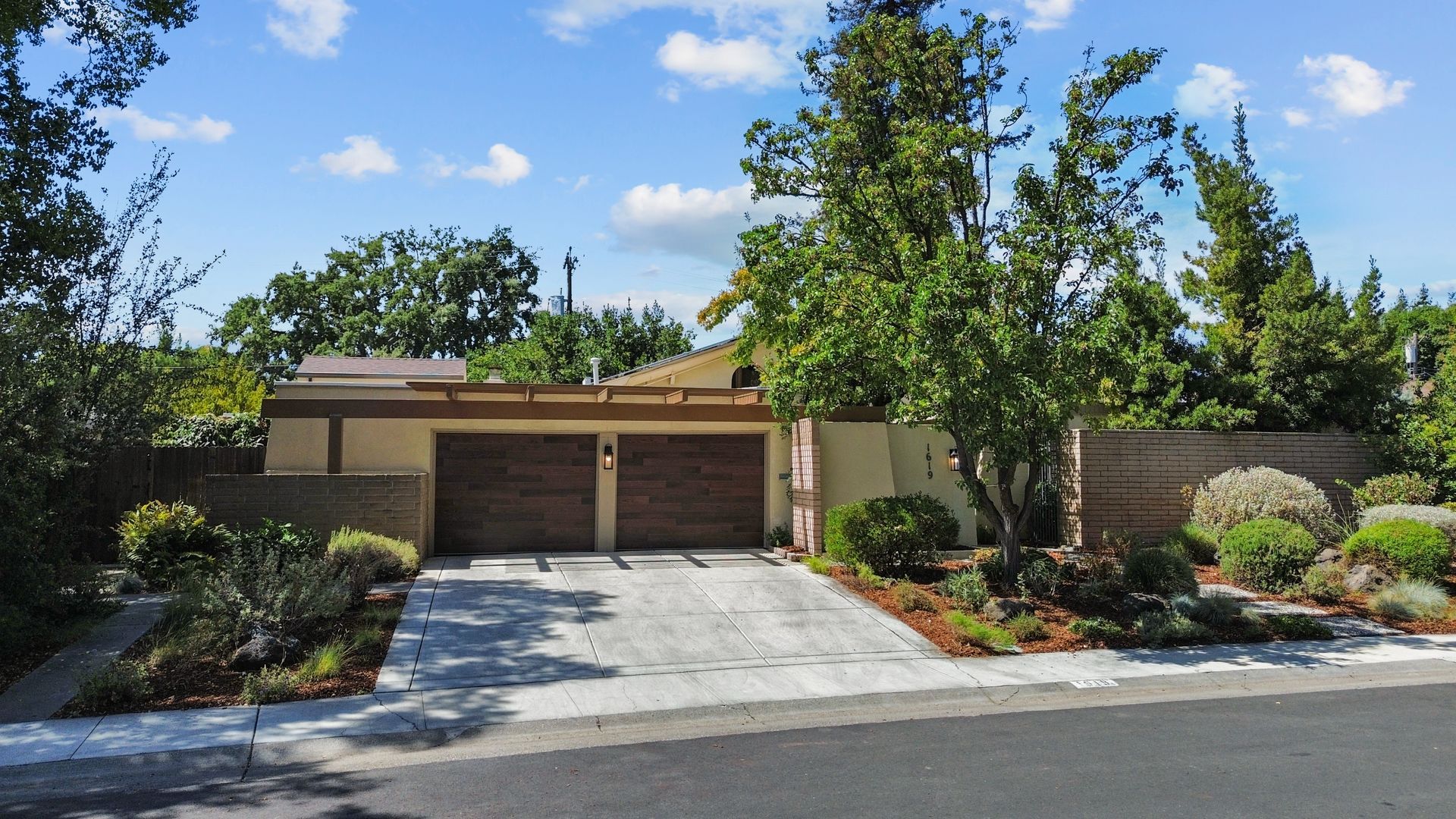 1619 TAMARACK LANE, DAVIS