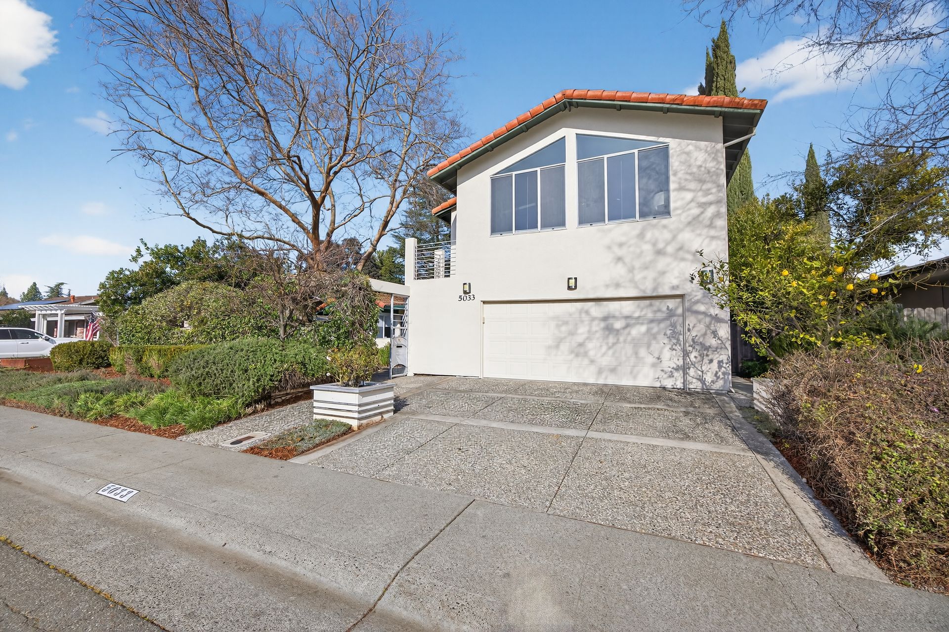 5033 El Cemonte Avenue, Davis