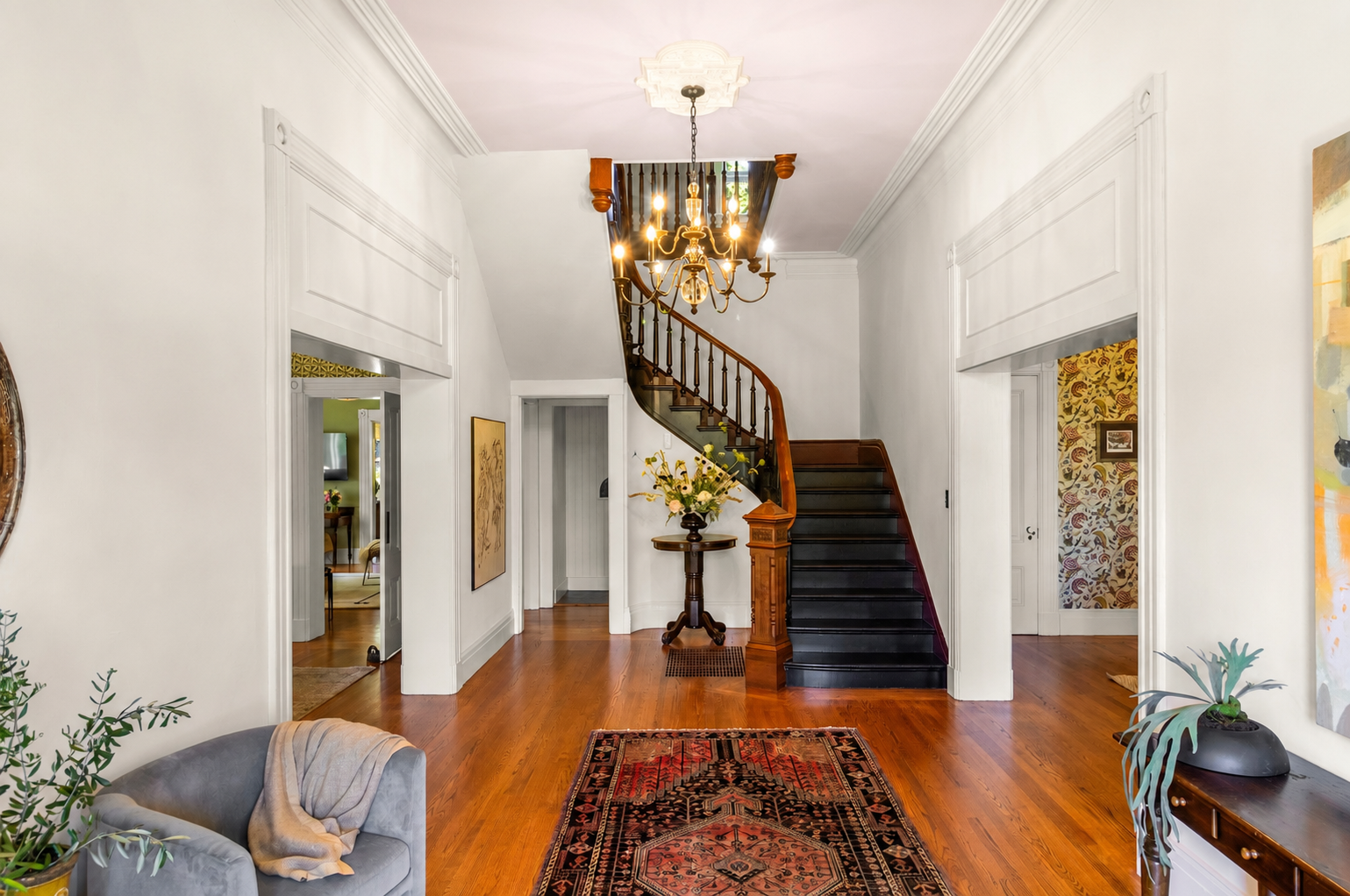2727 Russell Boulevard, Davis, CA, USA Home for Sale, with an elegant interior and classic design
