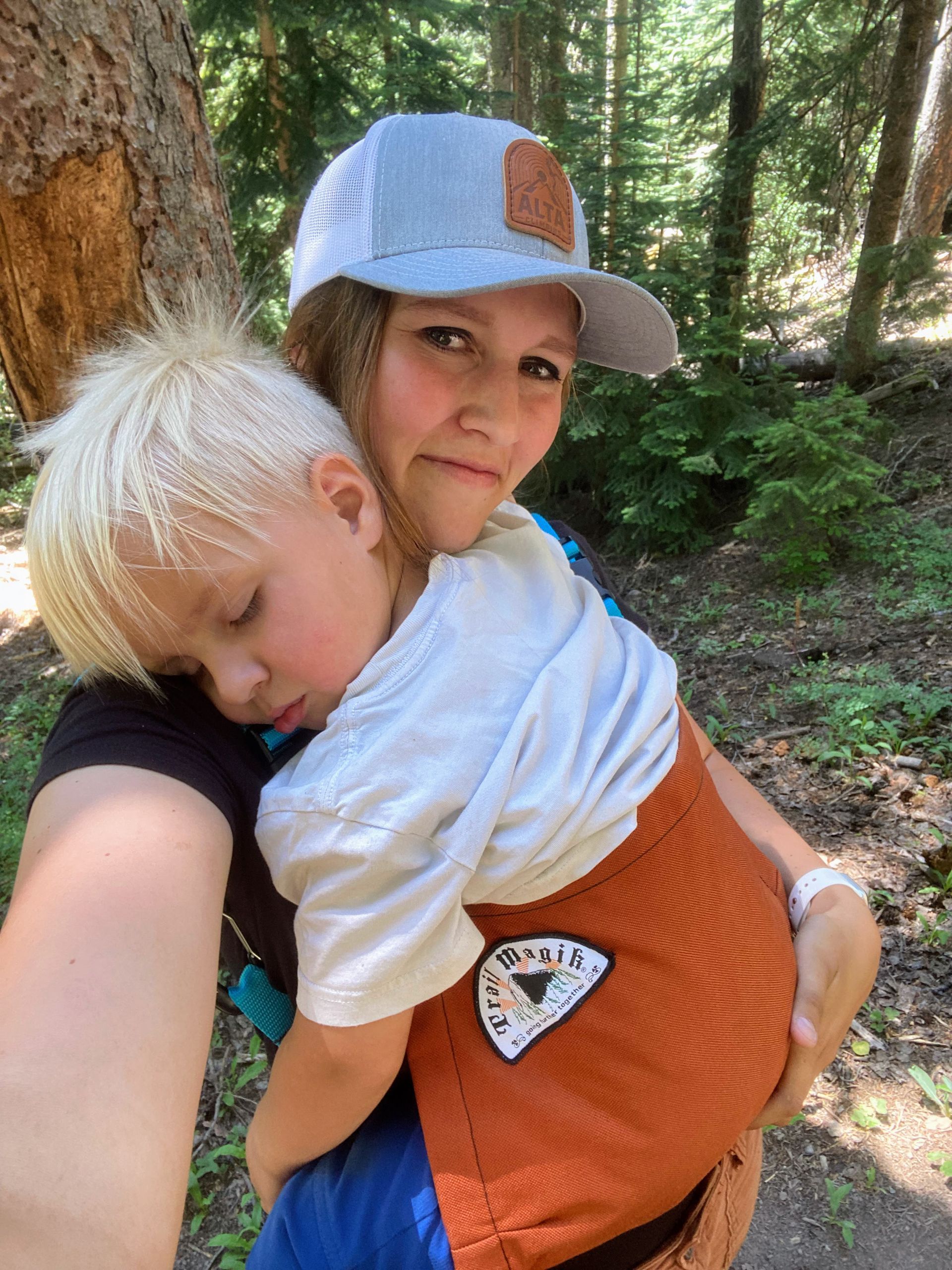 hiking with kids carrier