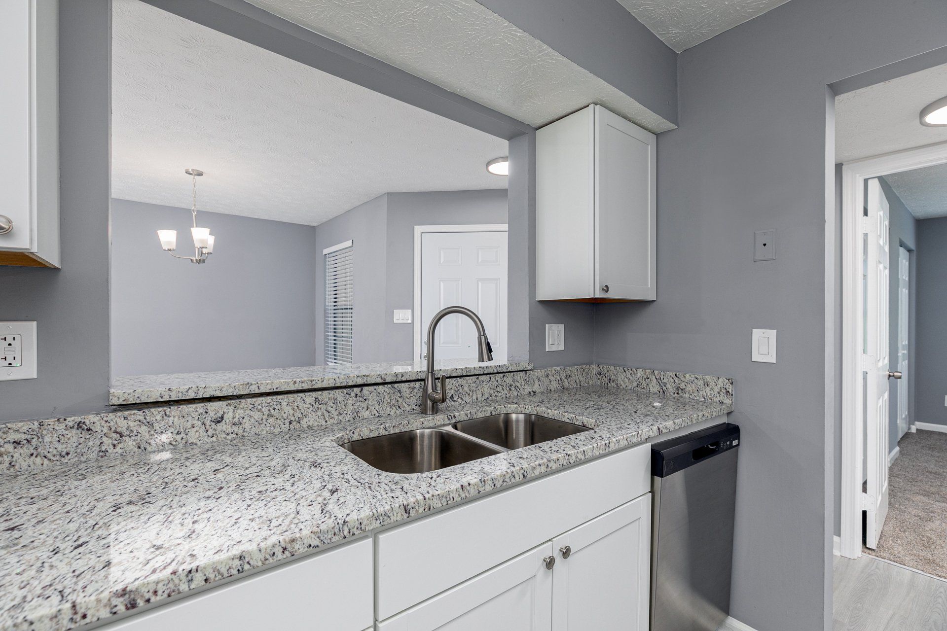 Briarhill 569 kitchen