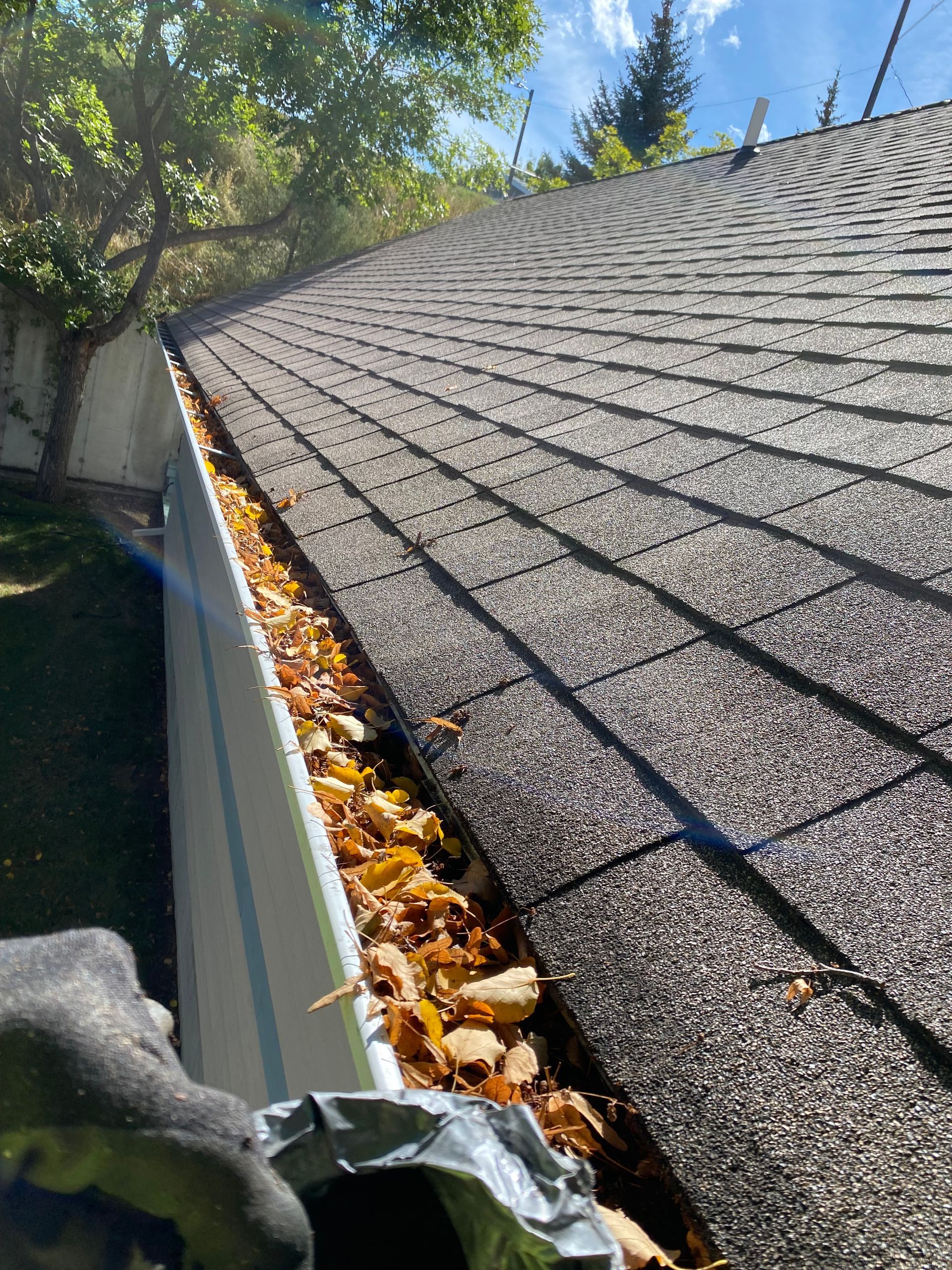 helena gutter cleaning, helena gutter cleaners, gutter cleaner helenamt, gutter cleaners near me