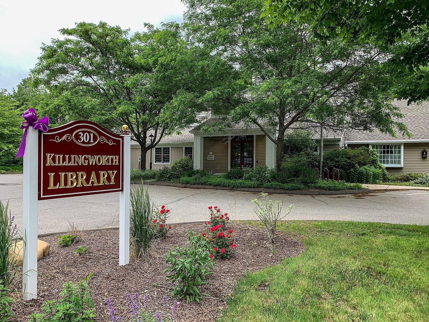 Killingworth town library.