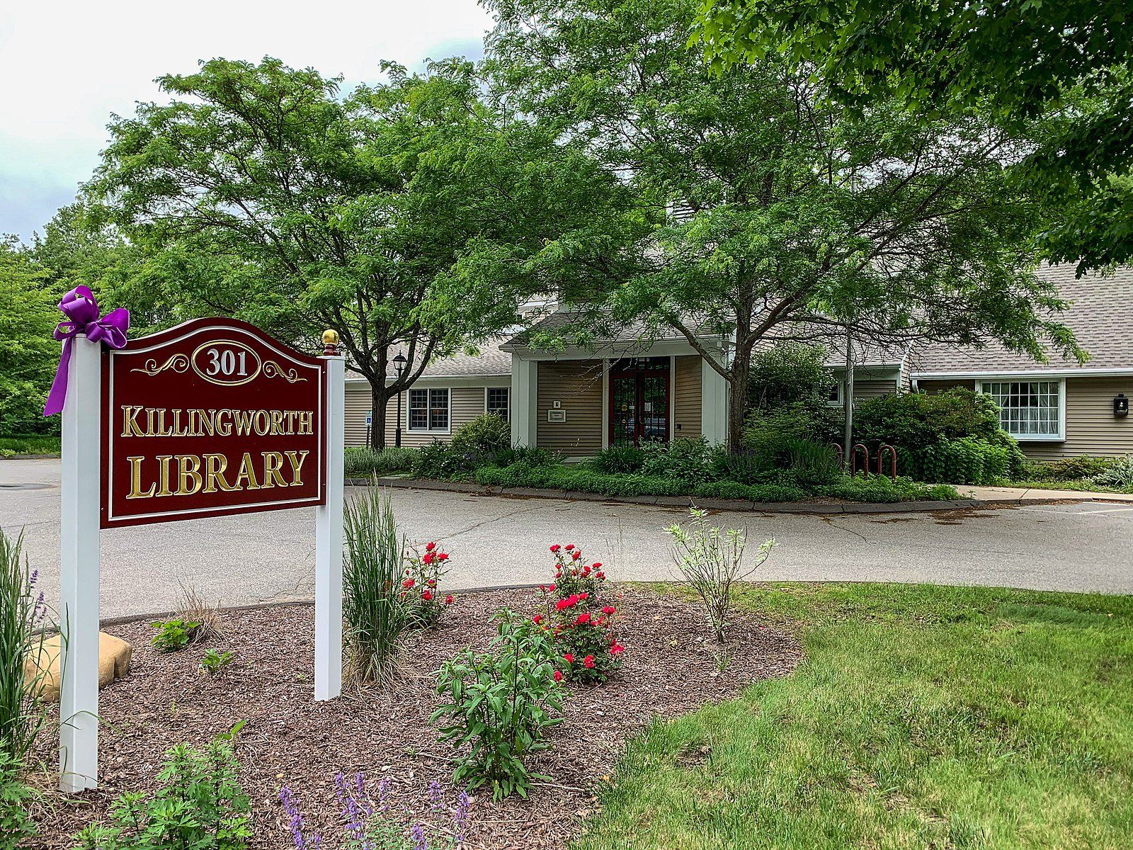 Killingworth town library.