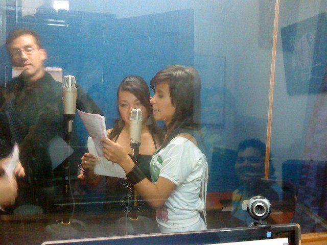 Práctica de actuación vocal para cine y televisión en Bogotá
