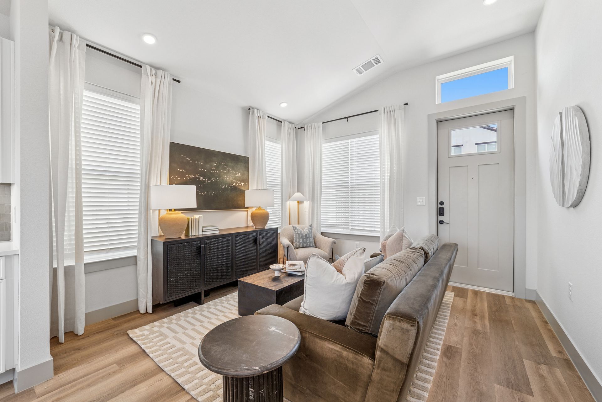 Everbloom Btr apartment photo