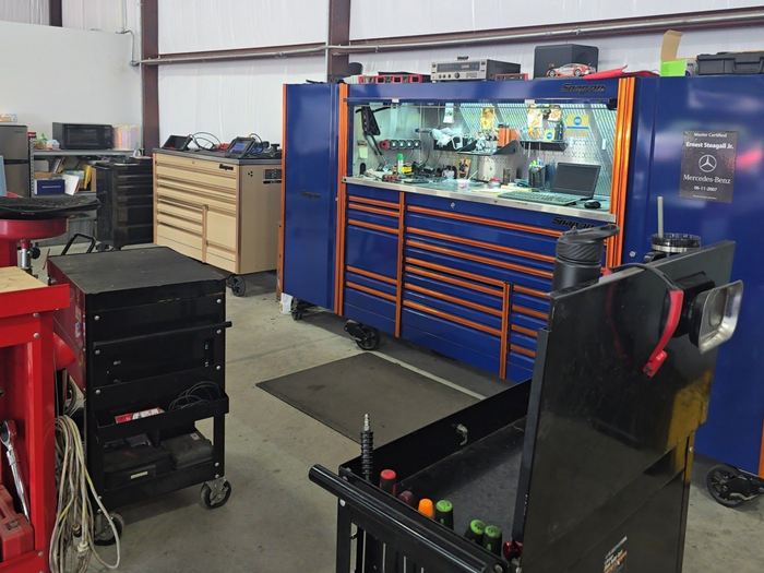 Clean Tool Storage And Work Area Inside Auto Repair Shop | Silver Star Automotive