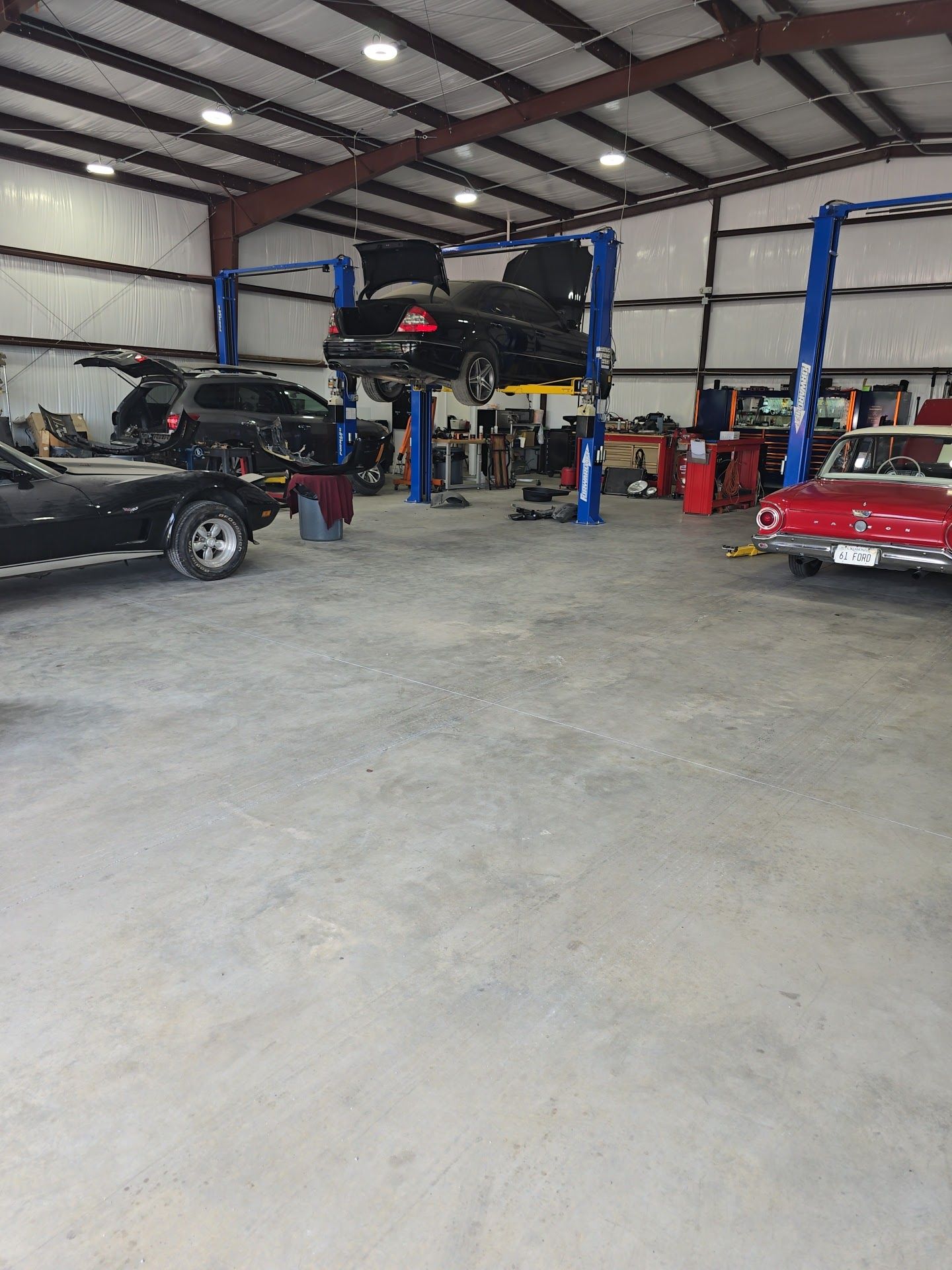 Wide Interior View Of Silver Star Automotive Repair Shop | Silver Star Automotive