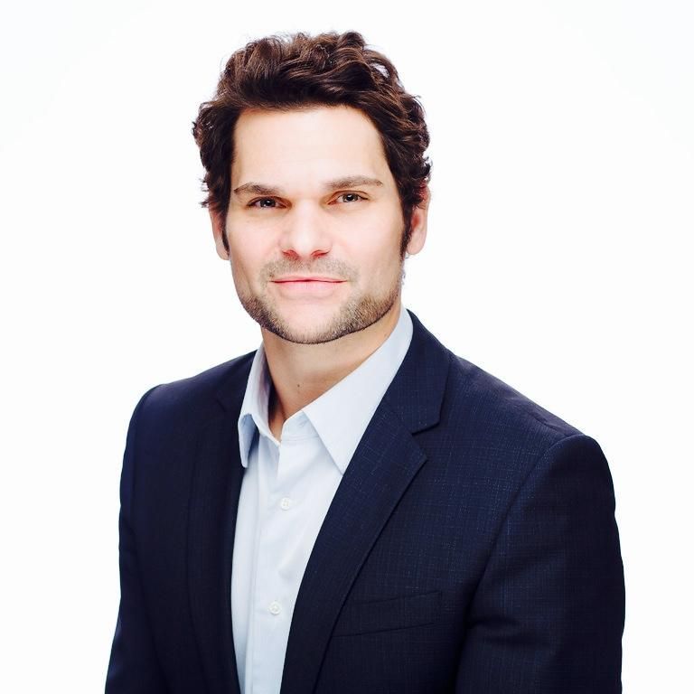 Justin Holtz Financial Advisor Headshot